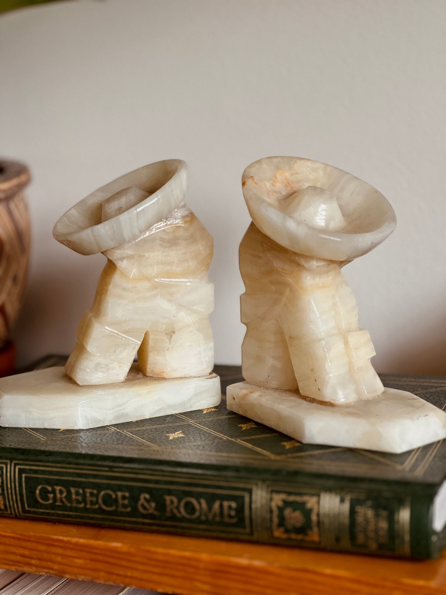 Sombrero Onyx Bookends