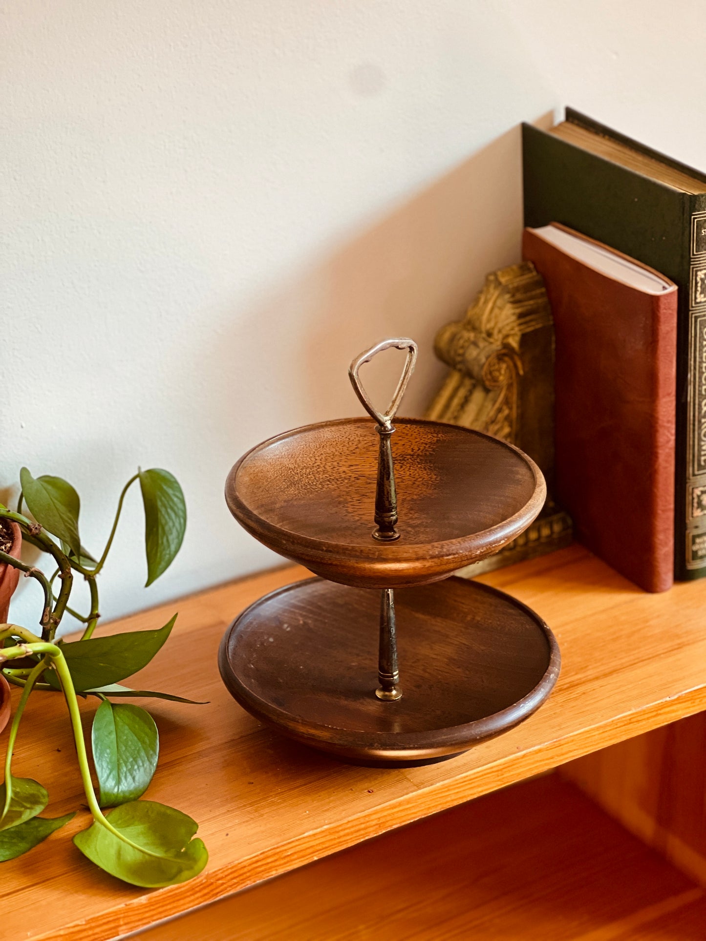 Torre Serving Stand