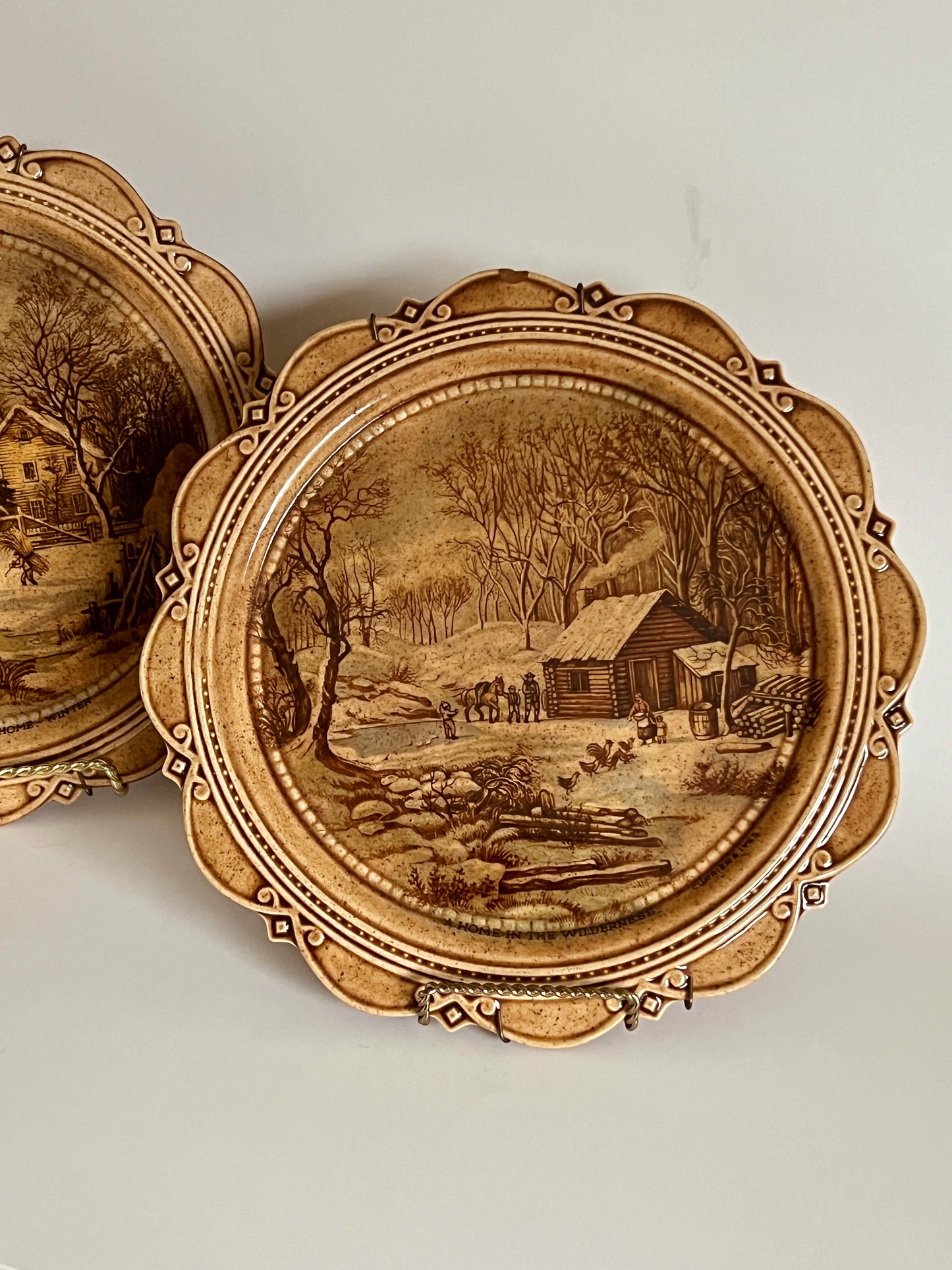 Inverno Vintage Art Plate Set