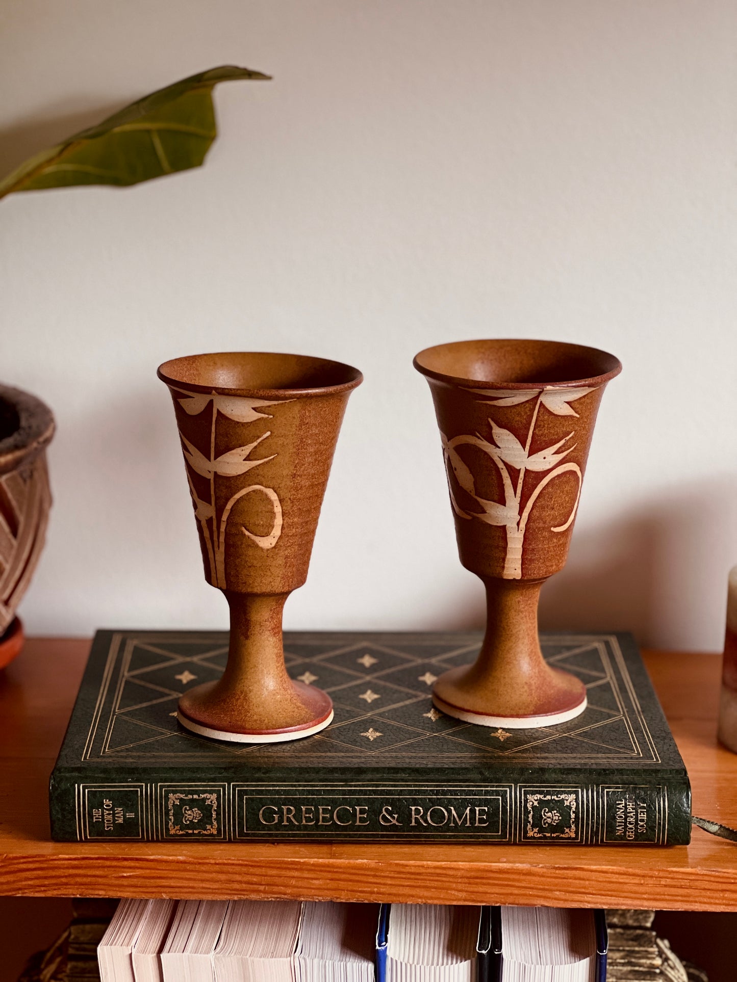 Flō Stoneware Goblet Set