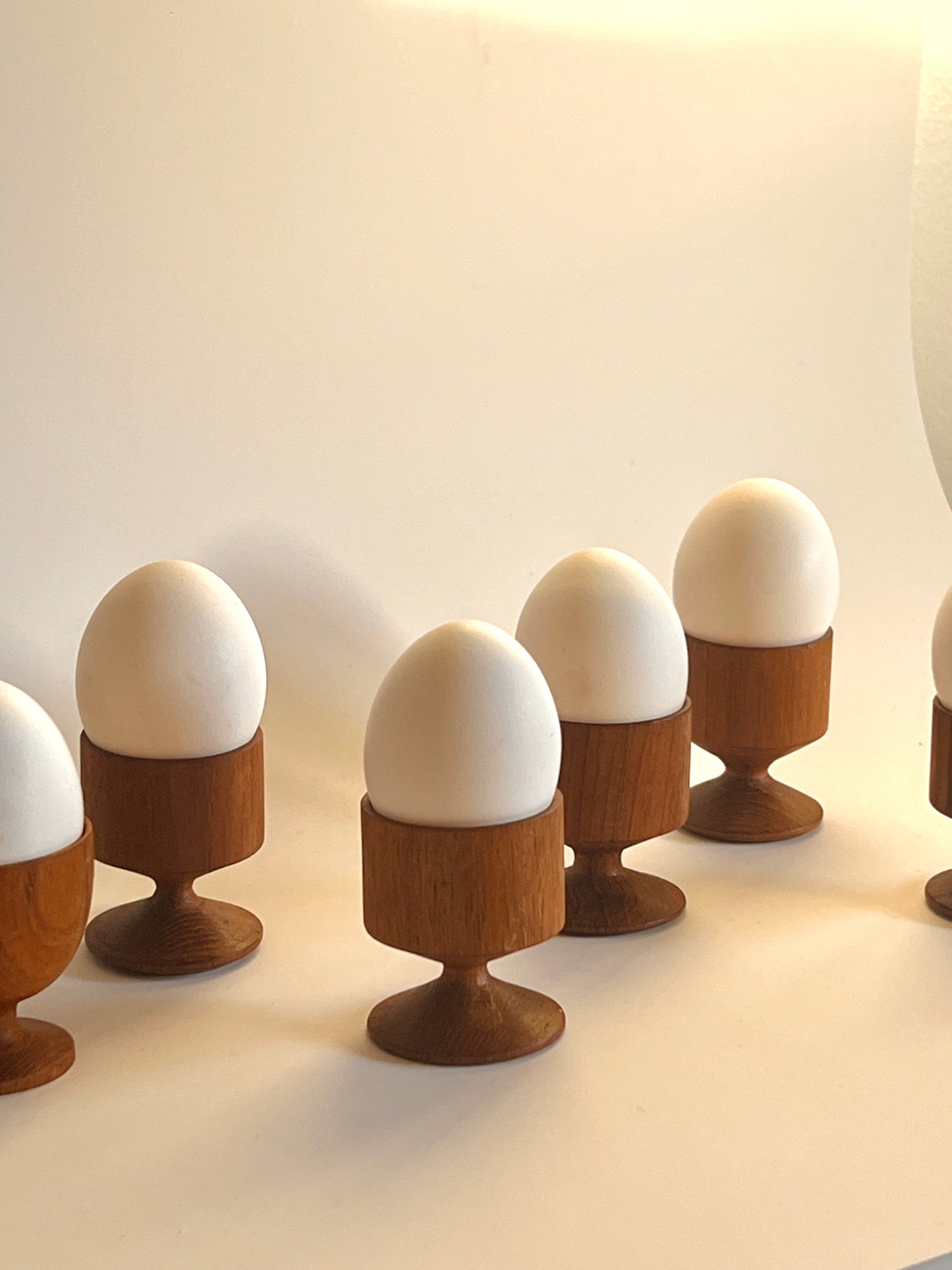 Uovo 6pc Wooden Egg Cup Holders