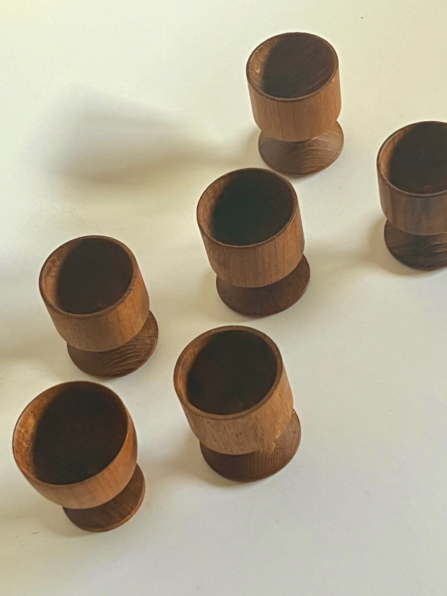 Uovo 6pc Wooden Egg Cup Holders