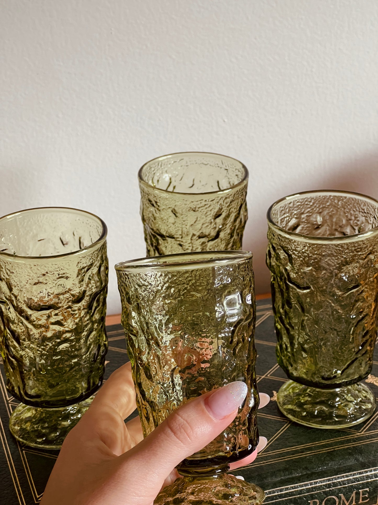 4pc Lis Stemmed Green Crinkle Glass Set