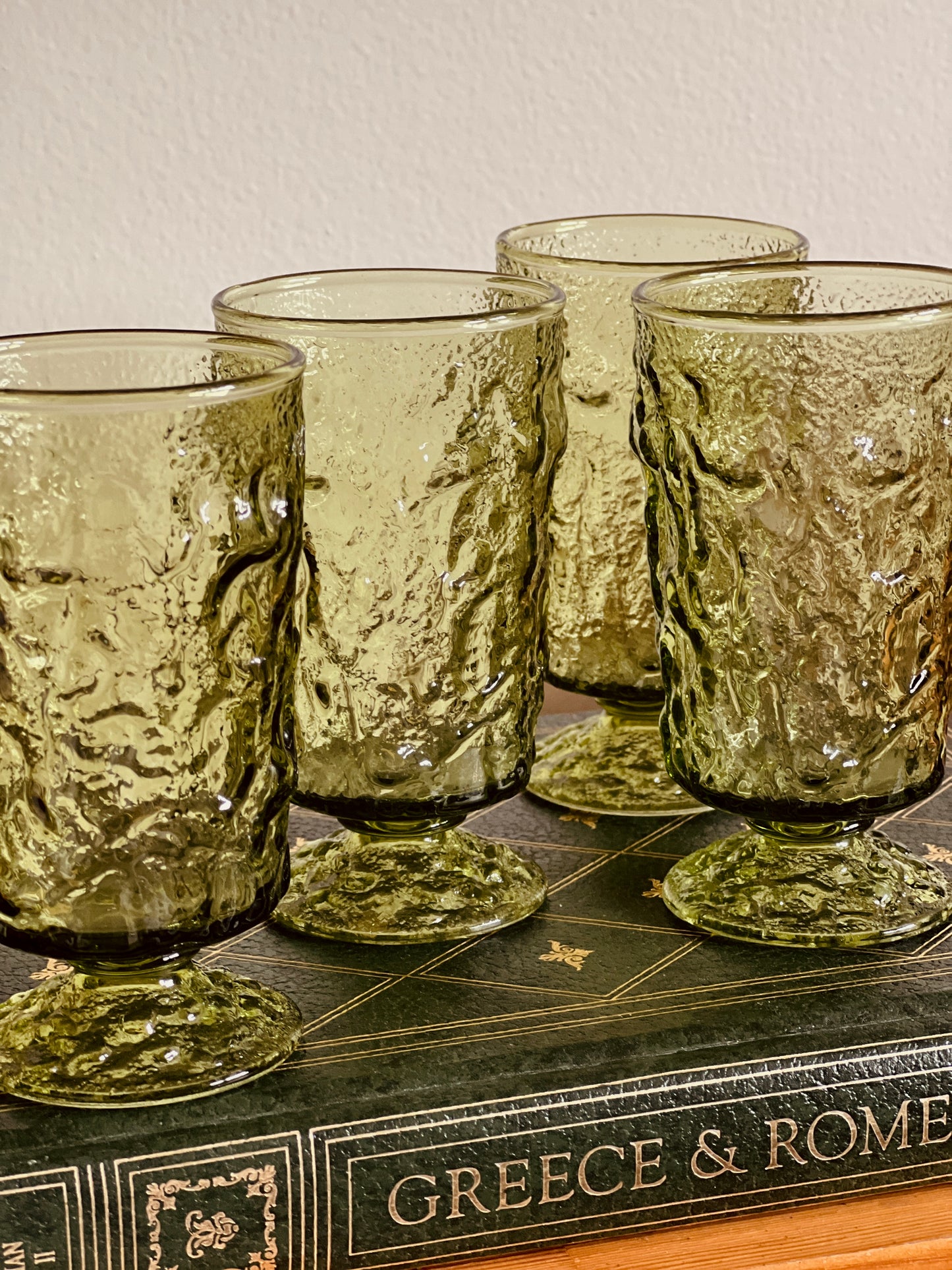 4pc Lis Stemmed Green Crinkle Glass Set