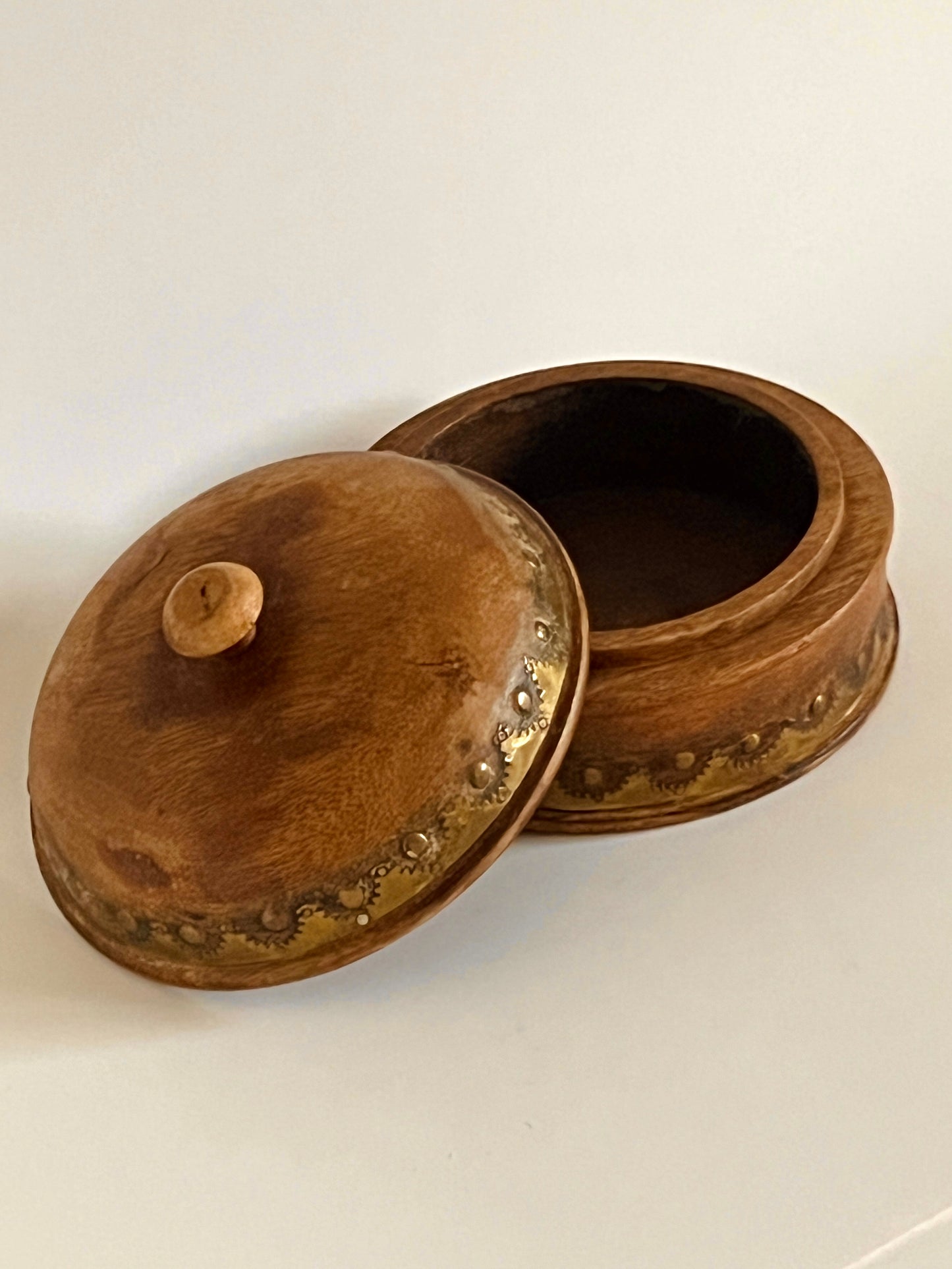 Tesoro Wood Trinket Box