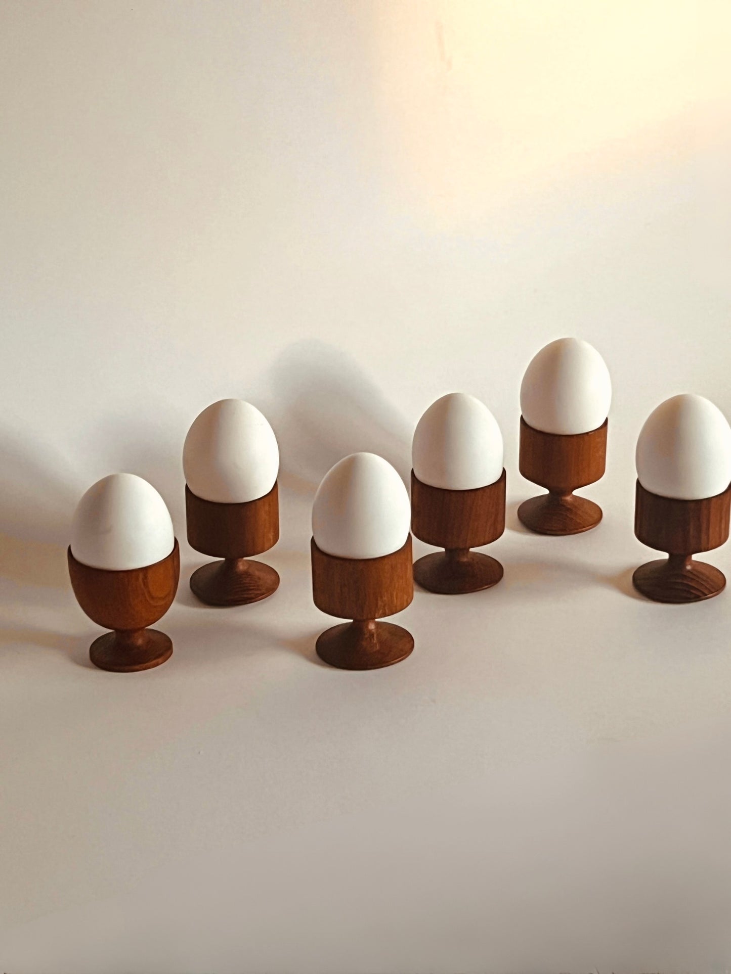 Uovo 6pc Wooden Egg Cup Holders