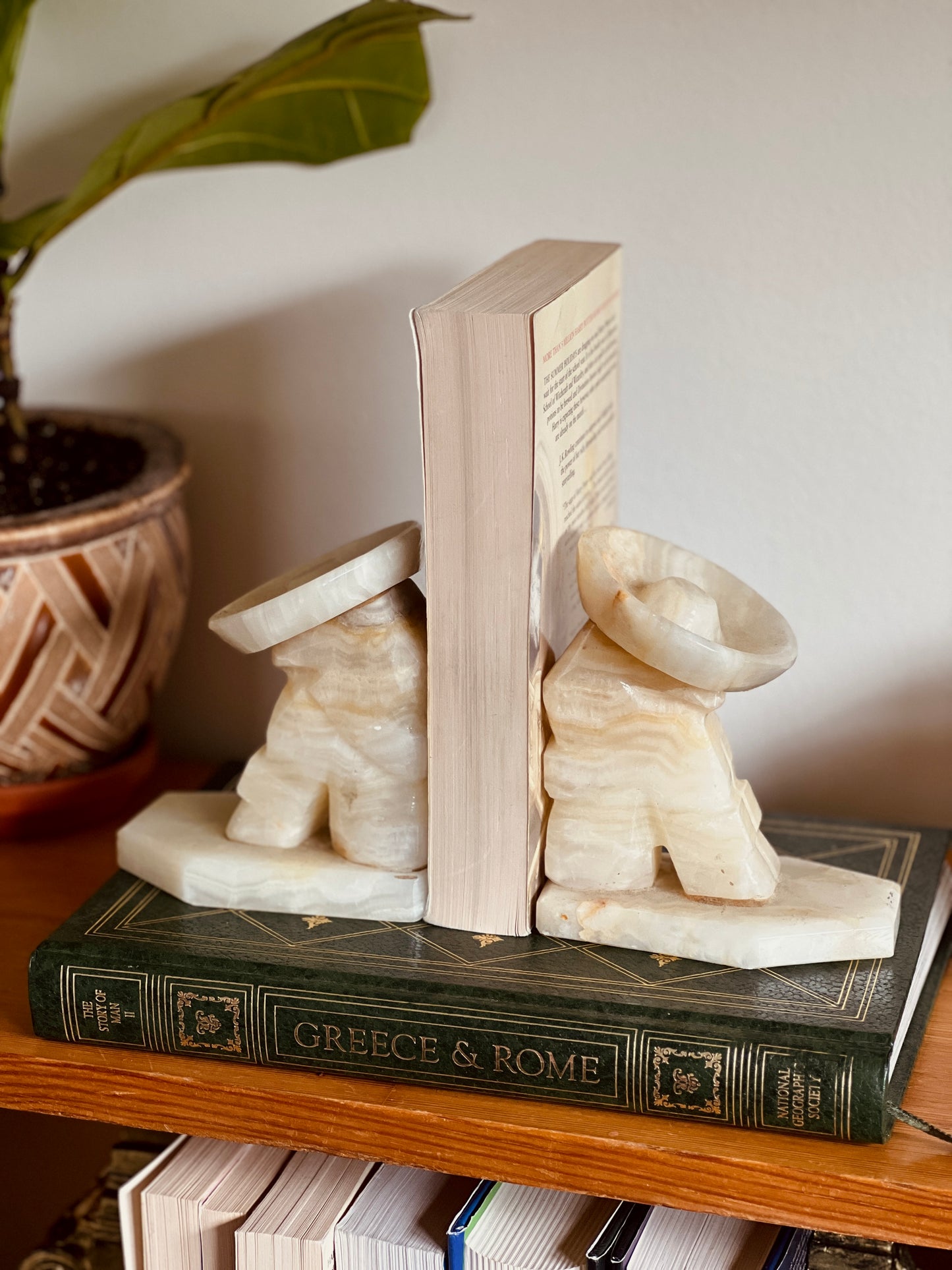 Sombrero Onyx Bookends